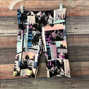 Calvin Klein Performance Size Small Tropical Biker Shorts